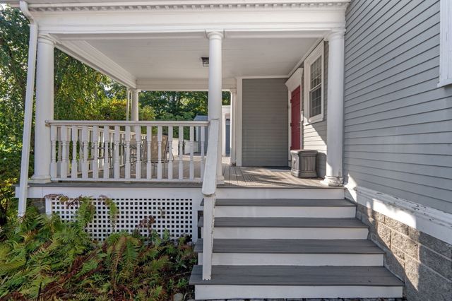 8 Parker Rd 4, Wakefield, MA 01880