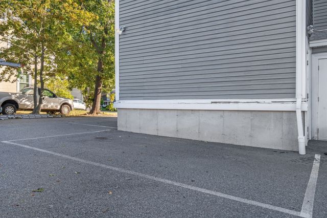 8 Parker Rd 4, Wakefield, MA 01880