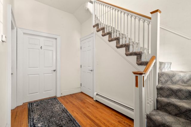 8 Parker Rd 4, Wakefield, MA 01880