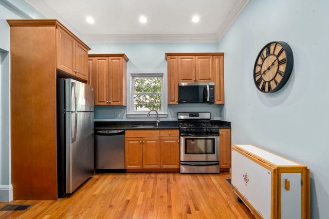 8 Parker Rd 4, Wakefield, MA 01880