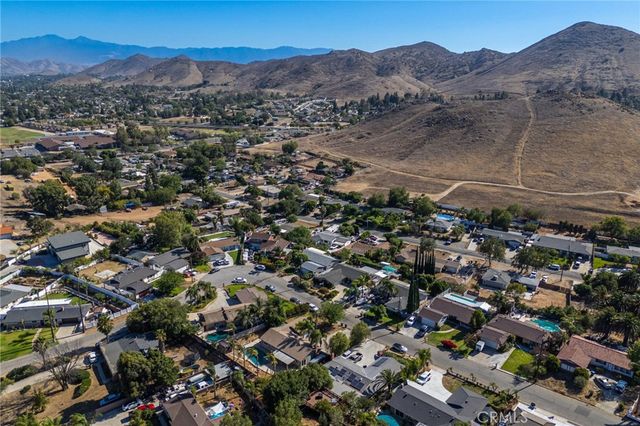 10937 Desert Sand Avenue, Riverside, CA 92505