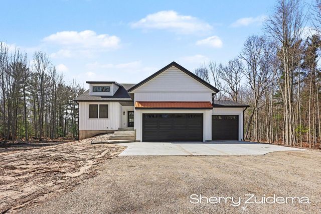 16229 148th Avenue, Spring Lake, MI 49456