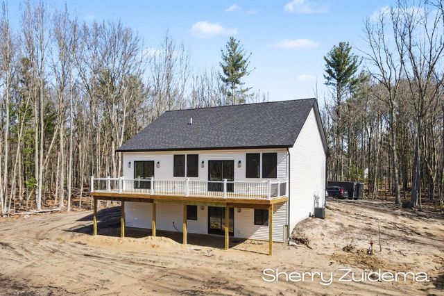 16229 148th Avenue, Spring Lake, MI 49456