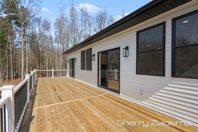 16229 148th Avenue, Spring Lake, MI 49456