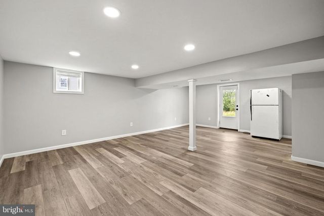 15 MOUNTAIN VIEW RD, Flint Hill, VA 22637