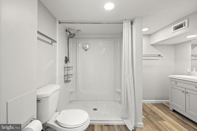 15 MOUNTAIN VIEW RD, Flint Hill, VA 22637