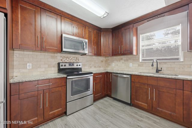 760 PLAINFIELD Avenue, Orange Park, FL 32073