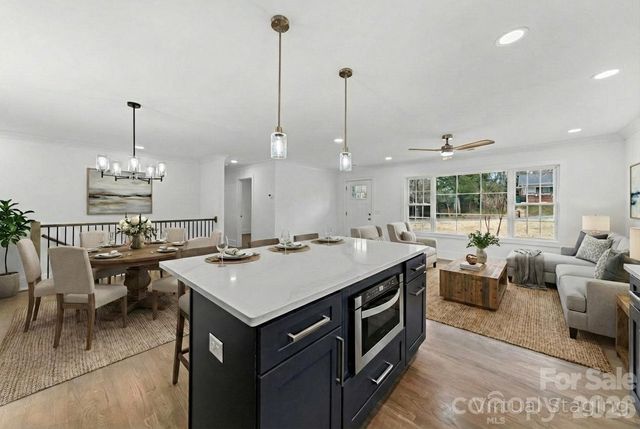 6521 Highwood Place, Charlotte, NC 28210