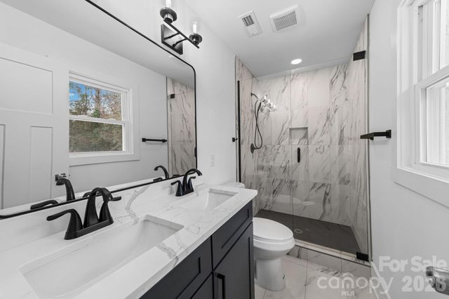 6521 Highwood Place, Charlotte, NC 28210