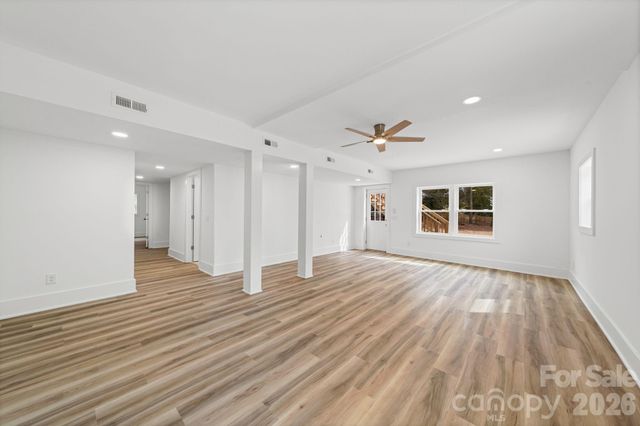 6521 Highwood Place, Charlotte, NC 28210