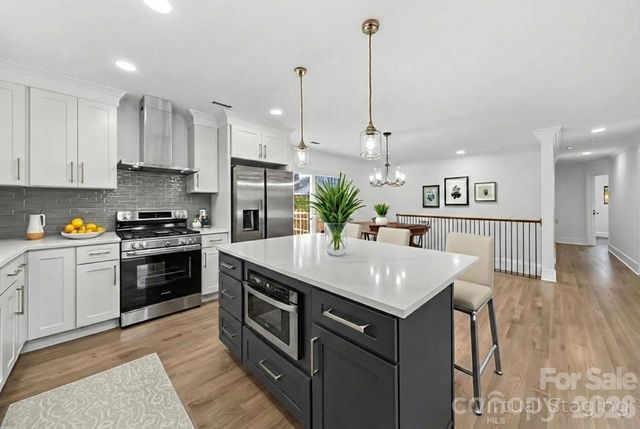 6521 Highwood Place, Charlotte, NC 28210