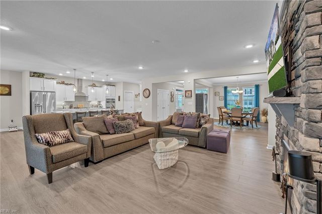 206 Selby CT, Suffolk, VA 23435