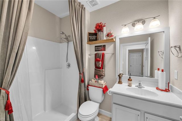 206 Selby CT, Suffolk, VA 23435