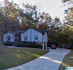 704 LEXINGTON CIRCLE, Alabaster, AL 35007