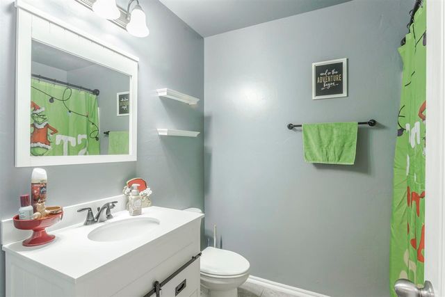 11520 SW 25th St, Yukon, OK 73099