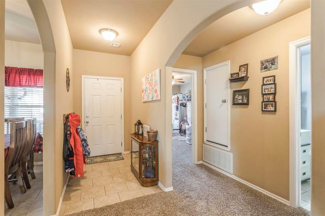 11520 SW 25th St, Yukon, OK 73099