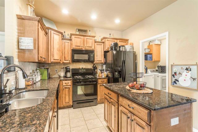 11520 SW 25th St, Yukon, OK 73099