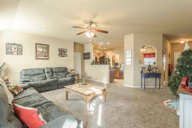 11520 SW 25th St, Yukon, OK 73099