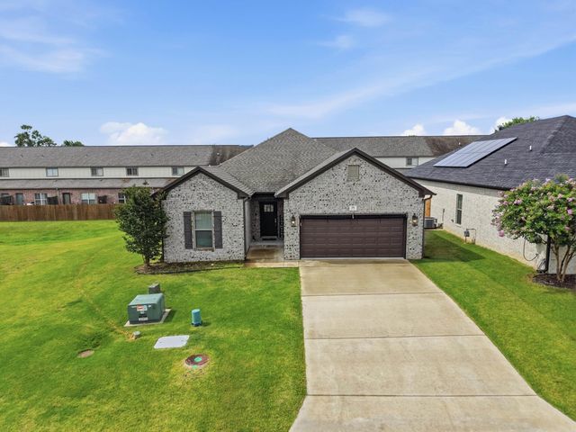 120 Lydia Drive, Maumelle, AR 72113