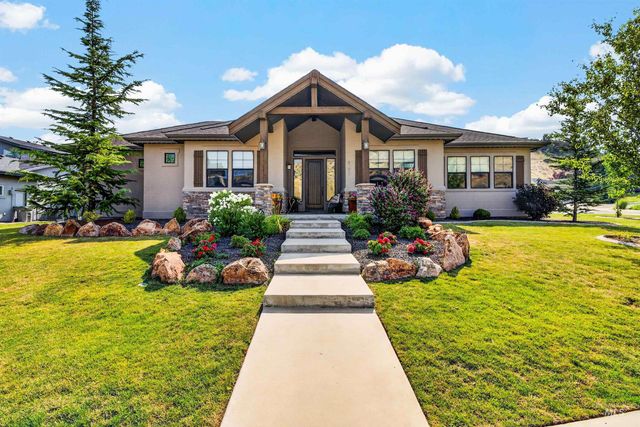 4192 N Arrow Villa Way, Boise, ID 83703