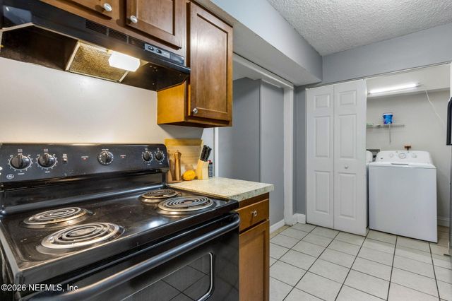 7086 QUEEN OF HEARTS Court, Jacksonville, FL 32210