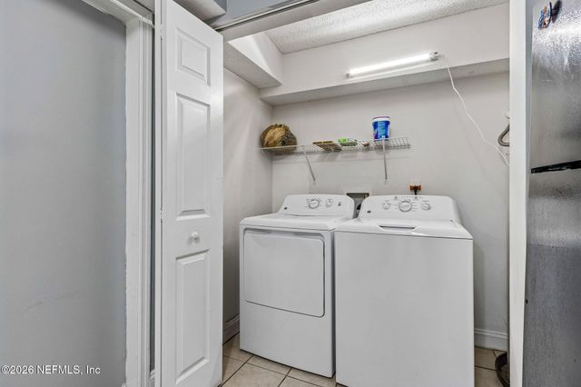 7086 QUEEN OF HEARTS Court, Jacksonville, FL 32210