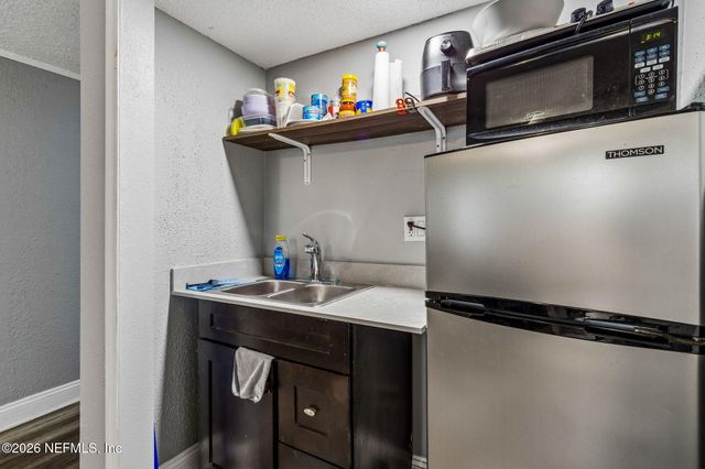 7086 QUEEN OF HEARTS Court, Jacksonville, FL 32210