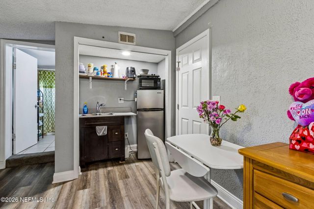 7086 QUEEN OF HEARTS Court, Jacksonville, FL 32210