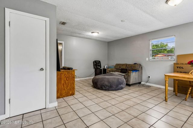 7086 QUEEN OF HEARTS Court, Jacksonville, FL 32210