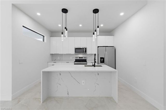 921 NE 15TH ST, Cape Coral, FL 33909