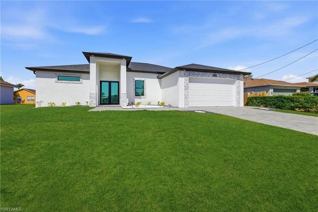 921 NE 15TH ST, Cape Coral, FL 33909