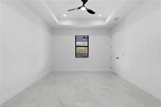 921 NE 15TH ST, Cape Coral, FL 33909