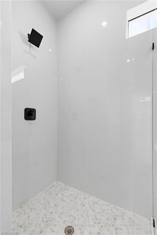 921 NE 15TH ST, Cape Coral, FL 33909