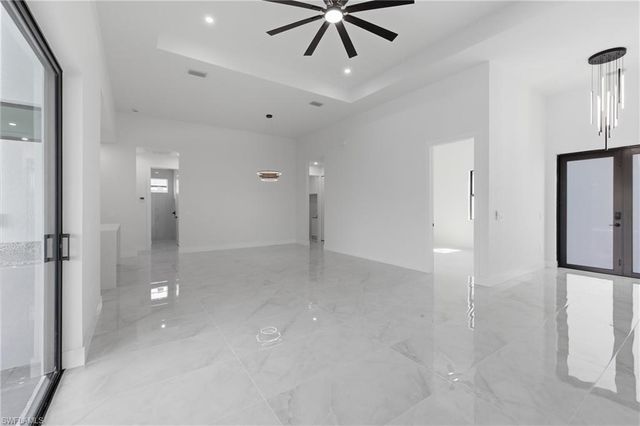 921 NE 15TH ST, Cape Coral, FL 33909