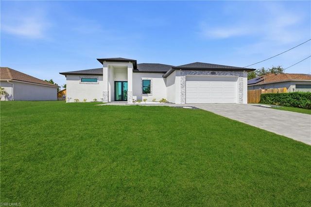 921 NE 15TH ST, Cape Coral, FL 33909