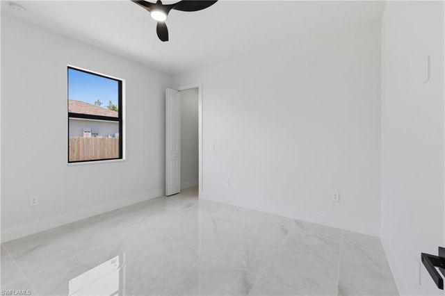 921 NE 15TH ST, Cape Coral, FL 33909