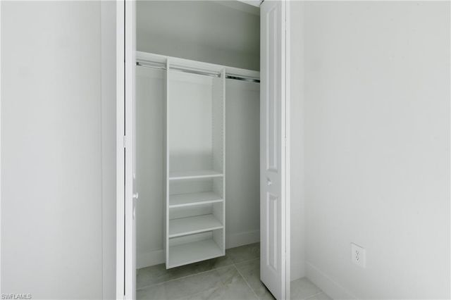 921 NE 15TH ST, Cape Coral, FL 33909