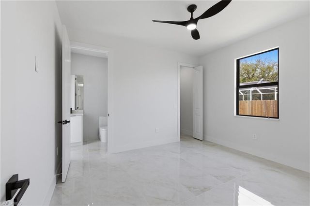 921 NE 15TH ST, Cape Coral, FL 33909