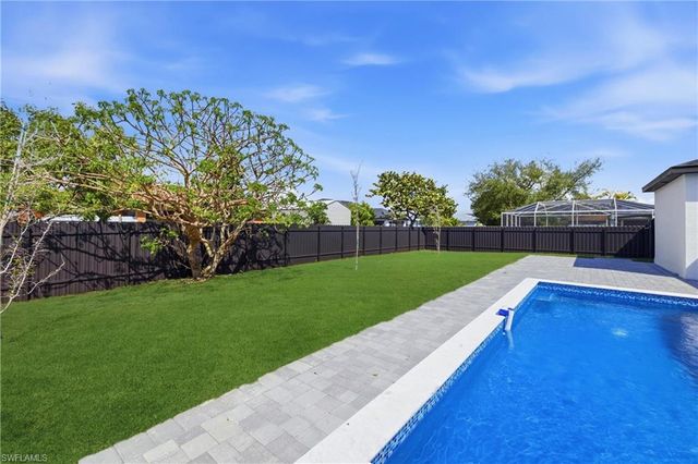 921 NE 15TH ST, Cape Coral, FL 33909