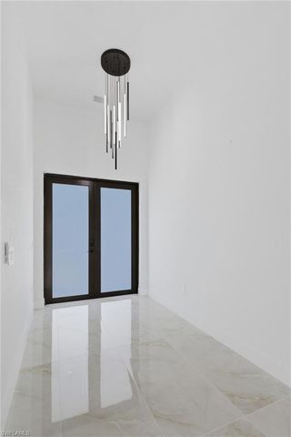 921 NE 15TH ST, Cape Coral, FL 33909