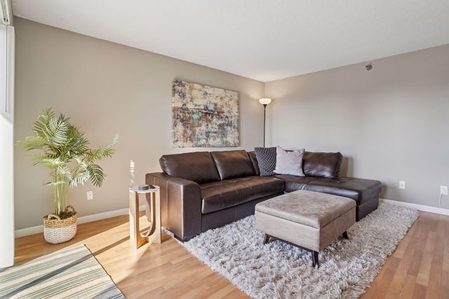 78 10th Street E 1010, Saint Paul, MN 55101