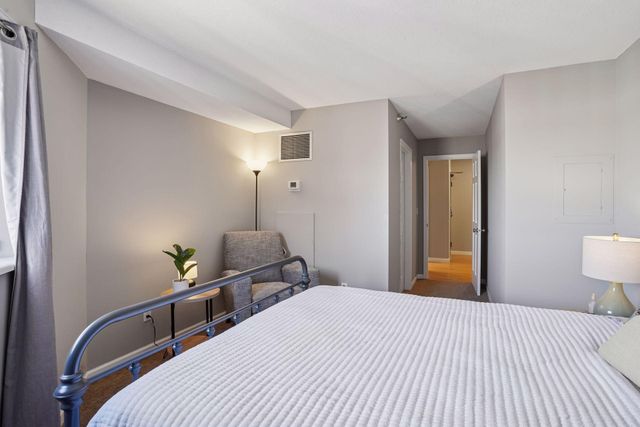 78 10th Street E 1010, Saint Paul, MN 55101