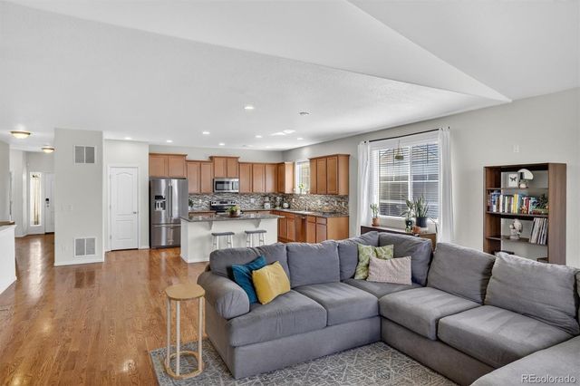 75 N Newcastle Court, Aurora, CO 80018