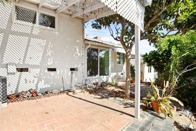 1901 Heidleman Road, Los Angeles, CA 90032