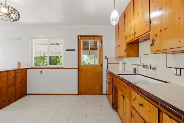 1901 Heidleman Road, Los Angeles, CA 90032