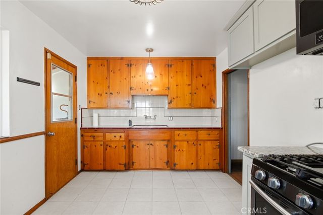 1901 Heidleman Road, Los Angeles, CA 90032