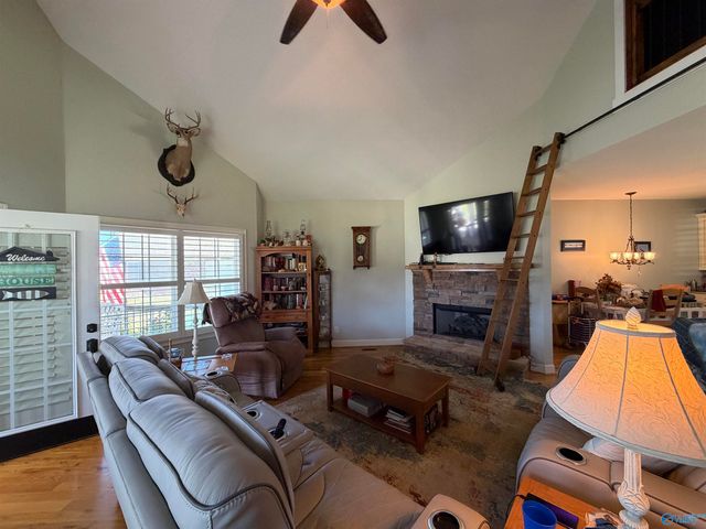 285 Jordan Drive, Centre, AL 35960