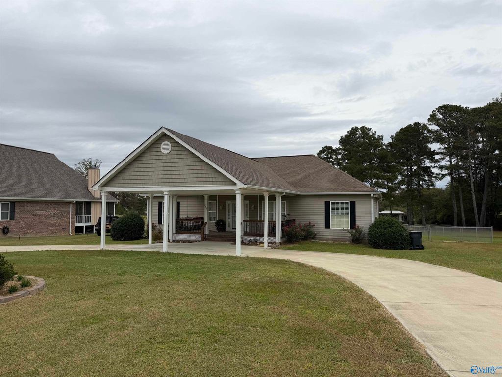 285 Jordan Drive, Centre, AL 35960