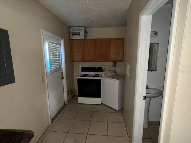 1543 N TUTTLE AVENUE, Sarasota, FL 34237