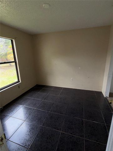 1543 N TUTTLE AVENUE, Sarasota, FL 34237